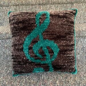 NEW Handmade crochet velvet 14x14 treble clef throw pillow